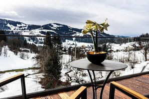 تناول الطعام بالخارج