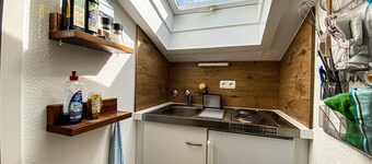 Alex vacation apartment: Comfortably furnished and centrally located