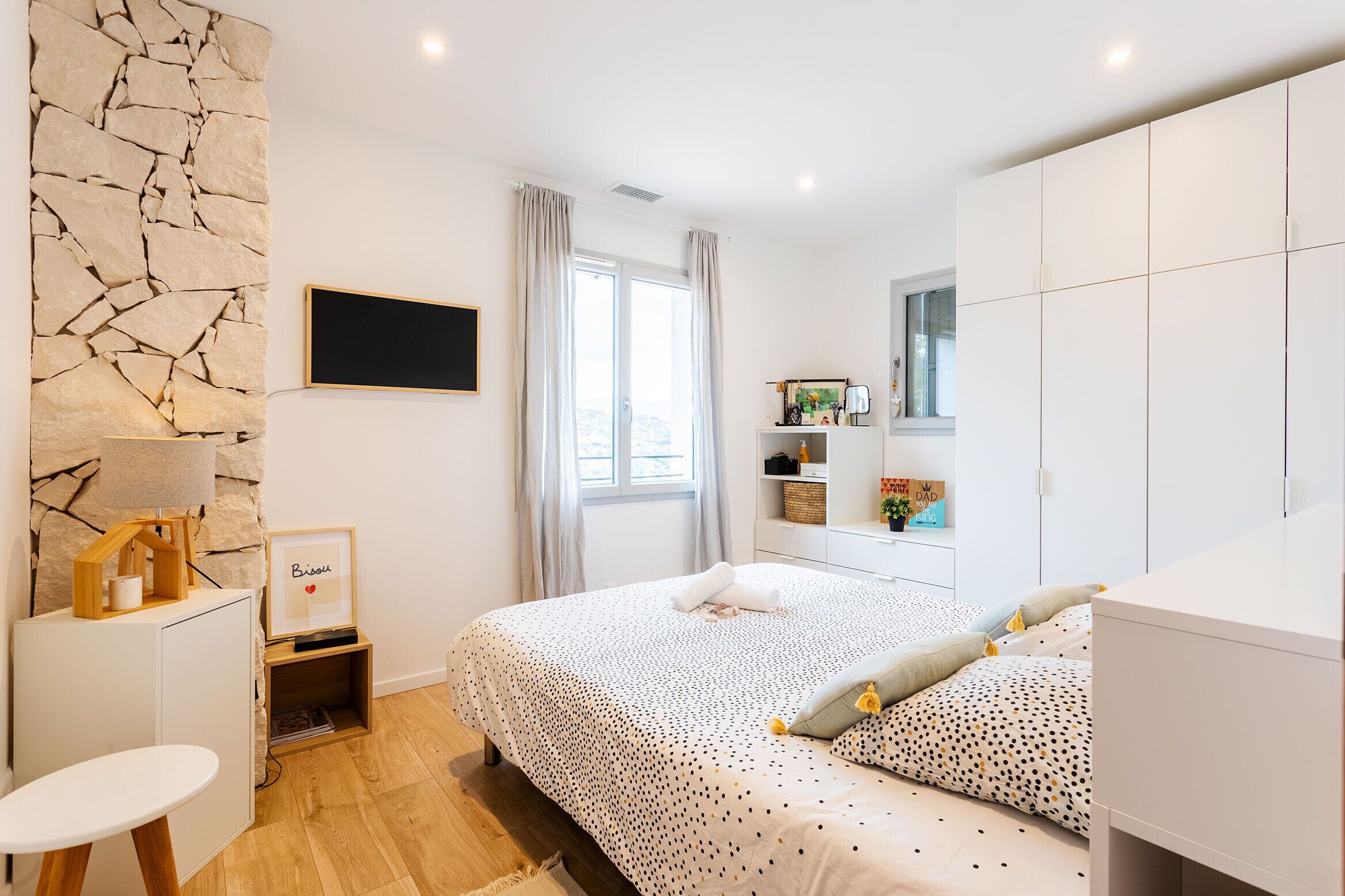 4 dormitorios, tabla de planchar con plancha, wifi gratis y ropa de cama