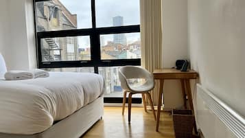 2 habitaciones, tabla de planchar con plancha y wifi gratis