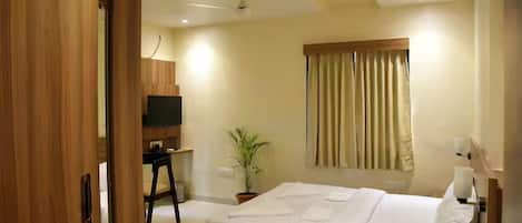 Deluxe Room | Free WiFi