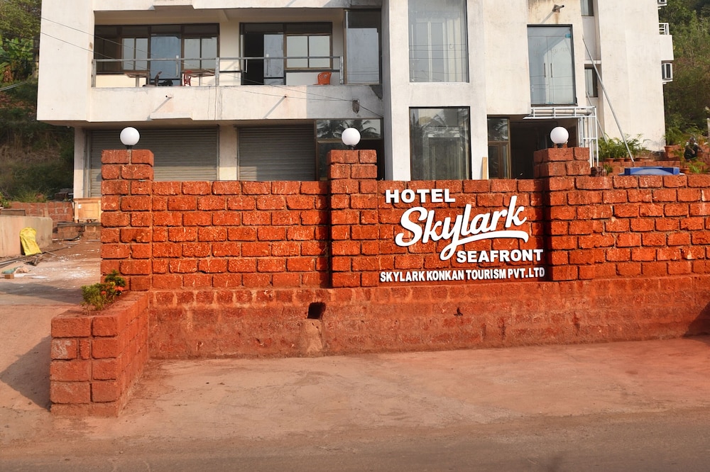 Hotel Skylark Seafront