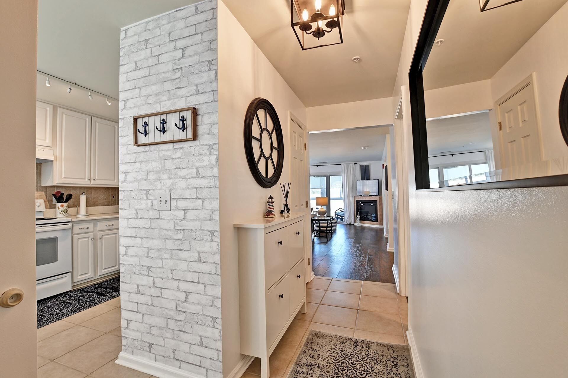 Excellent 2 Bedroom Condo in Bethany Bay community! WIFI, Pool, Beach, Golfing, and more!