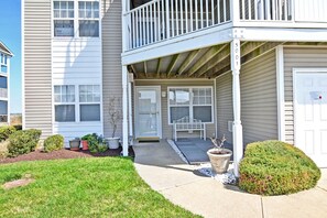 Exterior - Excellent 2 Bedroom Condo in Bethany Bay community! WIFI, Pool, Beach, Golfing, and more! (Ocean View)