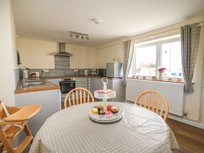 Dining - Brynteg Cottage (Llanfyrnach)