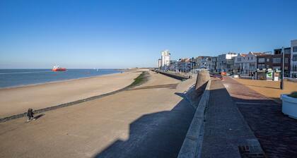 Superbly located apartment boulevard Vlissingen