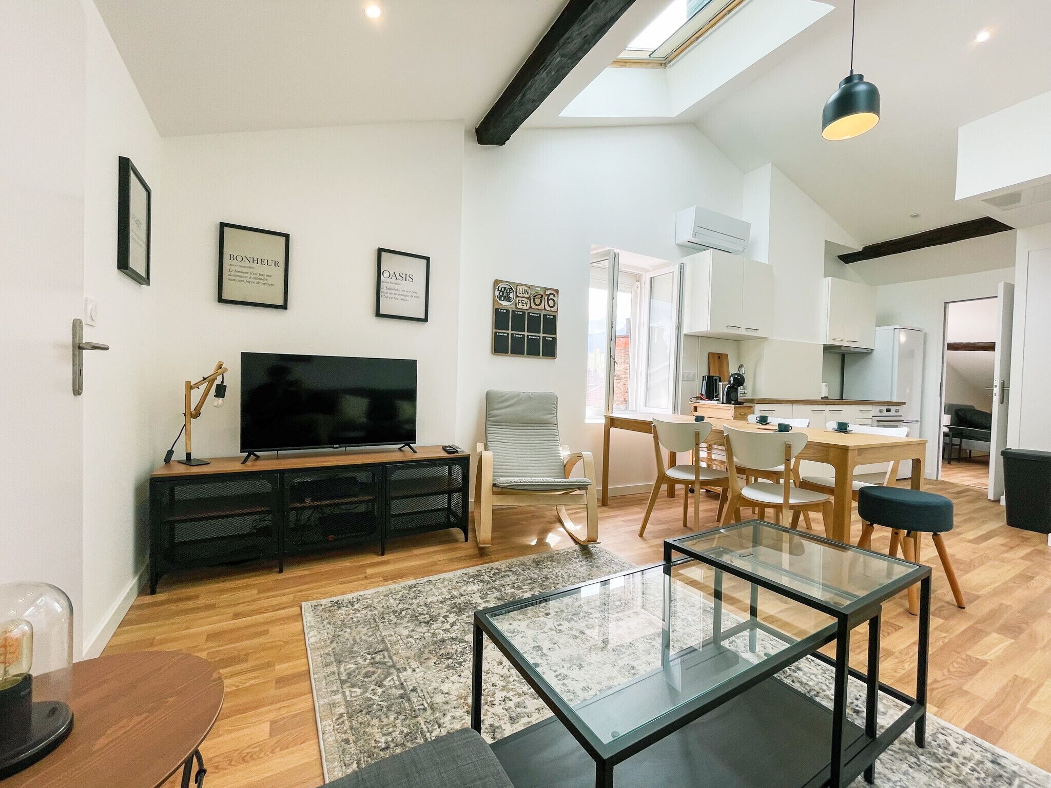 The top perch 🐦 #ET