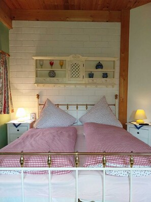 3 makuuhuonetta, Wi-Fi, vuodevaatteet