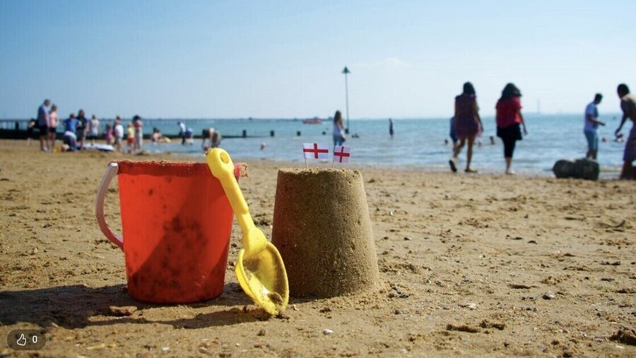 Lovely 2bed Apartment in Westcliff-on-sea!