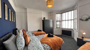 2 bedrooms, iron/ironing board, free WiFi, bed sheets