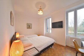 2 bedrooms, Internet, bed sheets