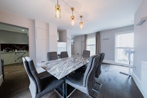 Dining - Stunning 3-bedroom Townhouse in Marylebone (London)