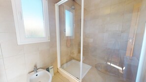 Shower, towels