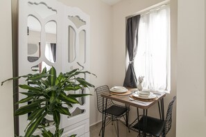 Bügeleisen/Bügelbrett, kostenloses WLAN