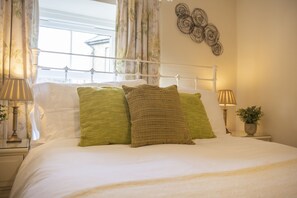 2 bedrooms, Internet, bed sheets