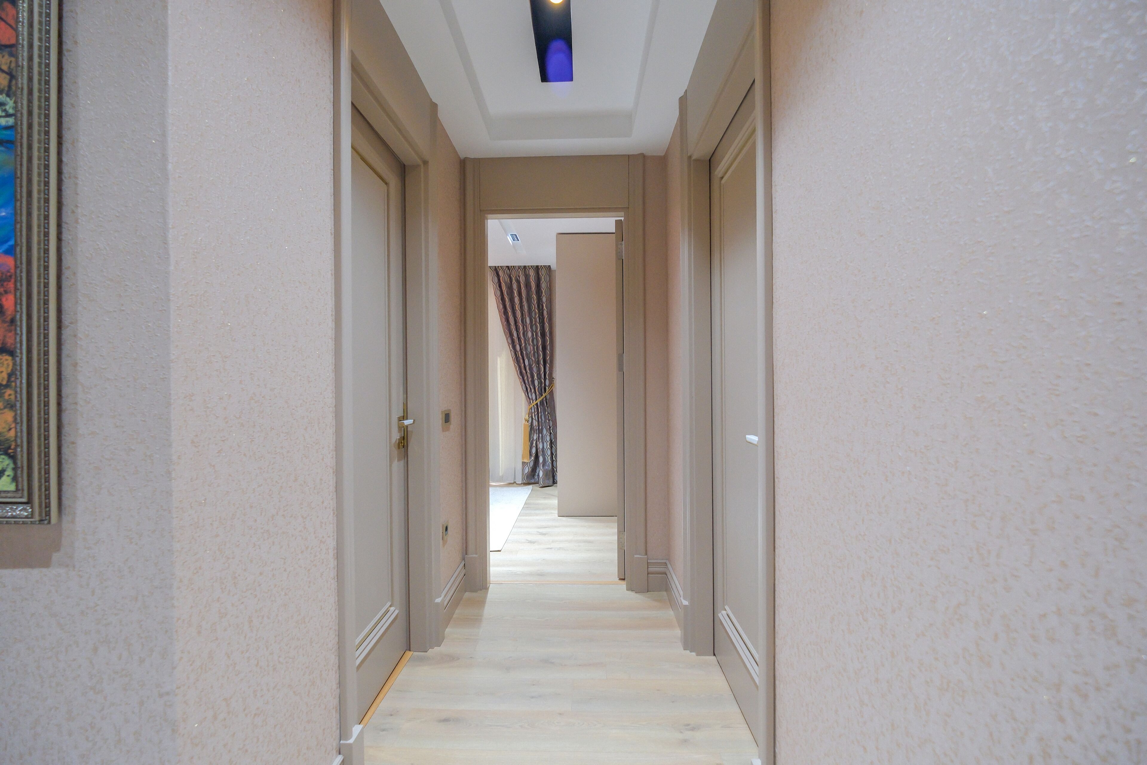 superior condo | living area