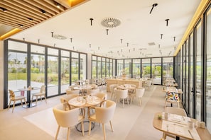 Tägliches inbegriffenes Frühstücksbuffet