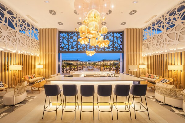 2 bars/lounges, poolside bar - Eurostars Oasis Marbella (Marbella)