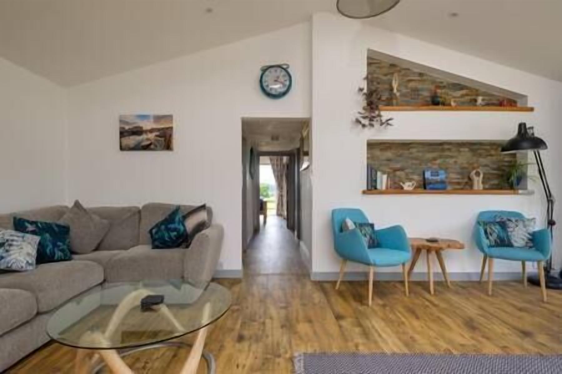 Ash Lodge - Exclusive Lodge With Hot Tub And Stunning Views - Bridport