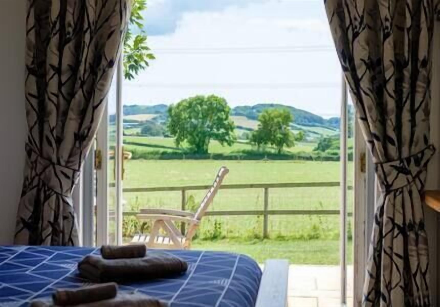 3 bedrooms, iron/ironing board, travel cot, WiFi