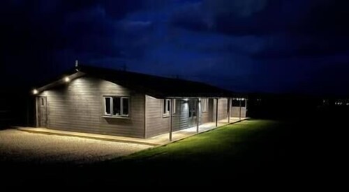 Ash Lodge - Exclusive Lodge with Hot Tub and stunning views