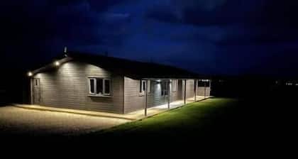 Ash Lodge - Exclusive Lodge with Hot Tub and stunning views