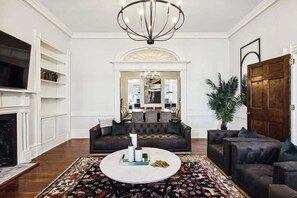 テレビ、Netflix、Hulu、ストリーミングサービス