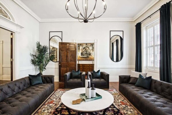 TV, Netflix, Hulu, streaming services