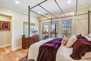 4 habitaciones, tabla de planchar con plancha, cuna de viaje y wifi