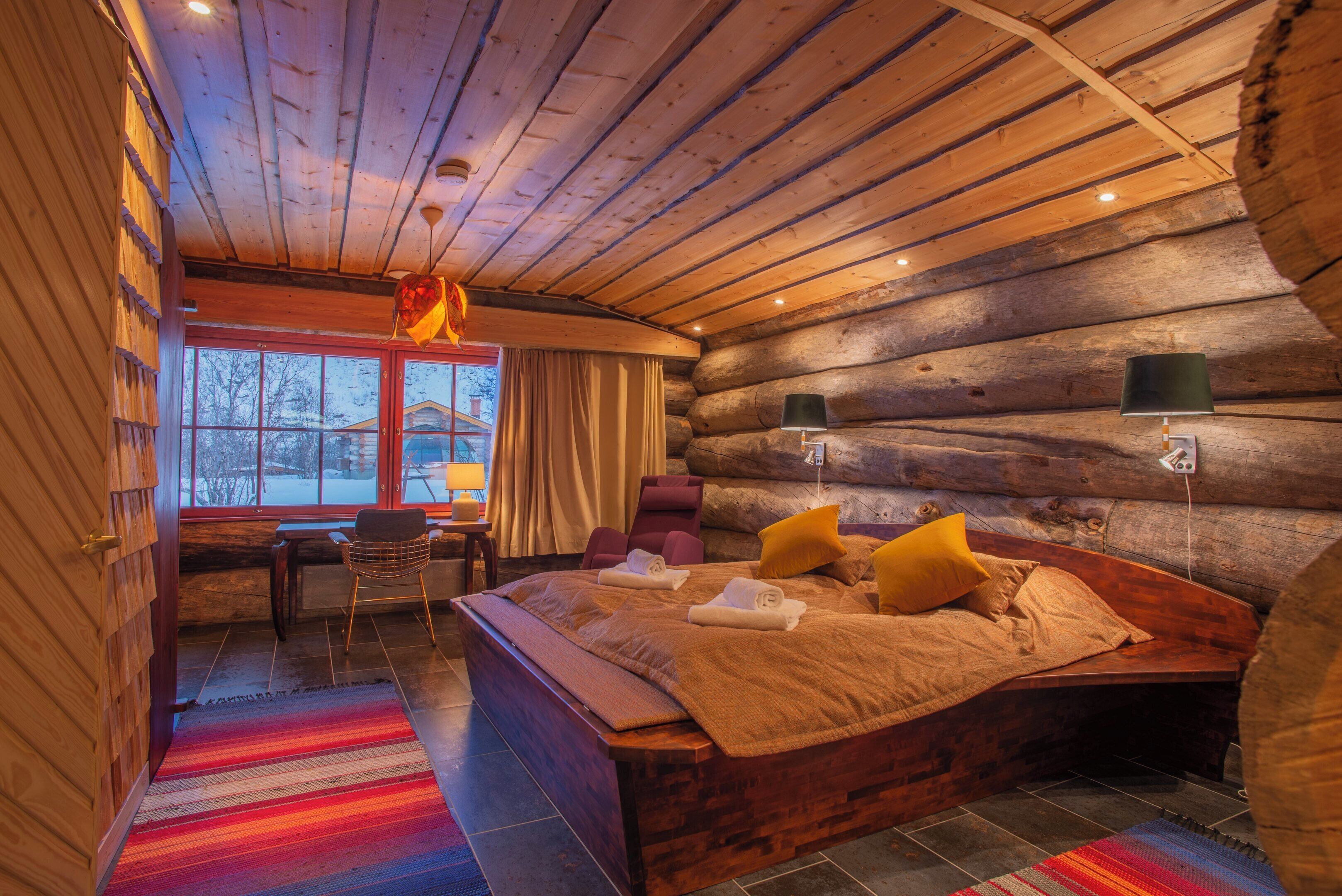 Luxury Kelo-Glass Igloo | Individually decorated, individually furnished, desk, laptop workspace