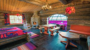 Kelo-Glass Igloo | 獨特裝潢、布置獨特、書桌、筆電工作空間