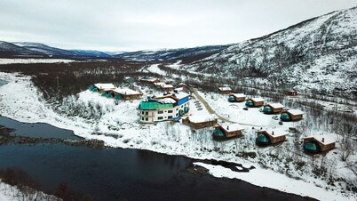 乌茨约基北极度假村
