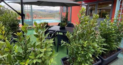 NiGiNo house sleeps 6, private pool and garden