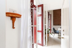 Interior - Chic One Bed Apartment in the Heart of Casco Viejo (Panamá)