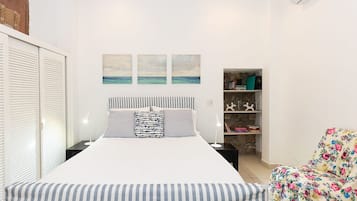 1 bedroom, bed sheets