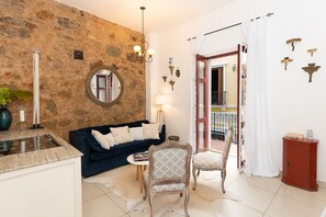 Living area - Chic One Bed Apartment in the Heart of Casco Viejo (Panamá)