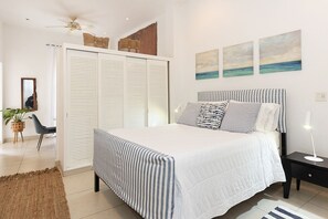 1 bedroom, free WiFi, bed sheets - Chic One Bed Apartment in the Heart of Casco Viejo (Panamá)