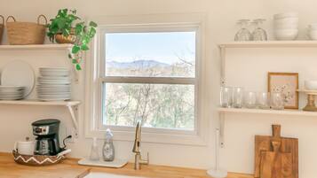 Frigorífic, microones, forn i placa de cuina