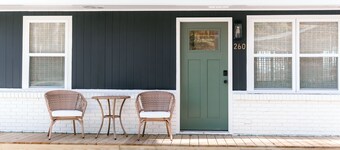 Cozy cottage close to downtown Hayesville