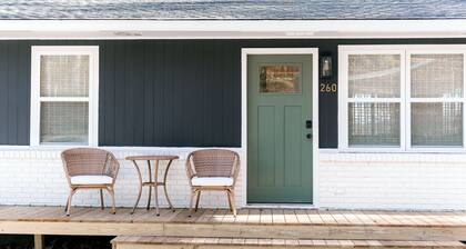 Cozy cottage close to downtown Hayesville