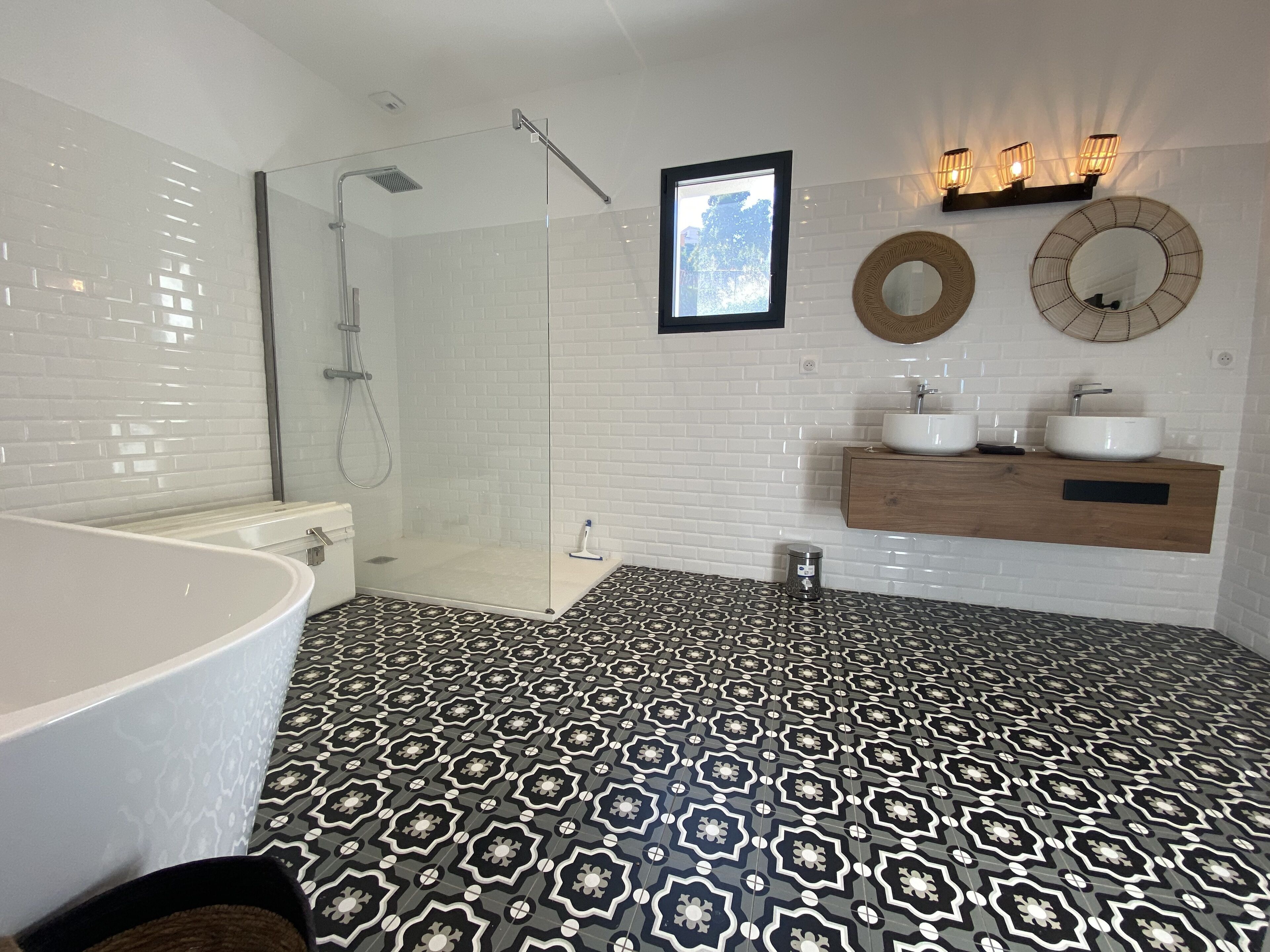 Villa D'architecte Avec Piscine, vue Imprenable !