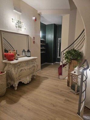 Reception - Hotel Alle Porte (Riva del Garda)