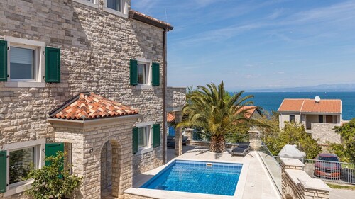 Beautiful Villa Milena with swimming pool