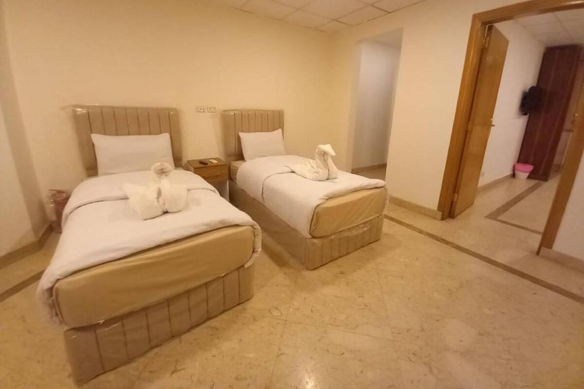 Twin Room, 2 Single Beds, Private Bathroom