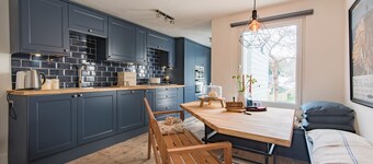 Pretty cottage near the sea, Poppy Cottage