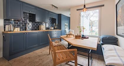 Pretty cottage near the sea, Poppy Cottage