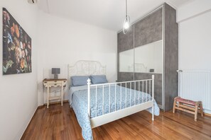 2 bedrooms - WEST ATHENS APARTMENT (Πετρούπολη)
