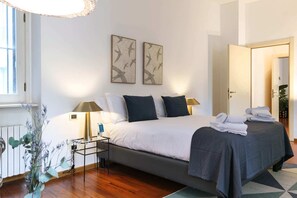 2 camere, ferro/asse da stiro, Wi-Fi gratuito