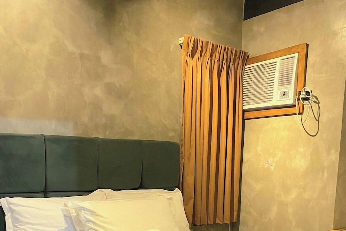 遮光布/窗簾、熨斗/熨衣板、免費無線上網、床單