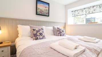 3 bedrooms, individually decorated, individually furnished, free WiFi